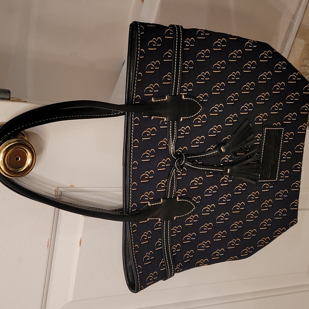 Dooney & Bourke Purse